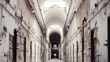 Backdrop for the TV series "Mysteries of the Abandoned" #1485466