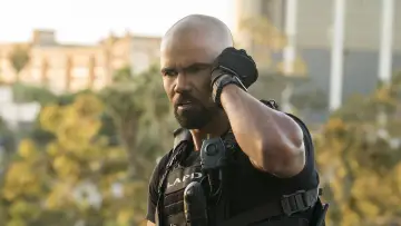 Backdrop к сериалу "S.W.A.T." #1245477