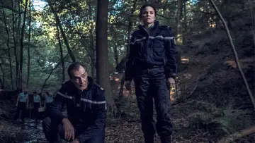 Backdrop for the TV series "The Forest" #1419087