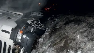 Backdrop for the TV series "Ice Road Rescue" #1558917