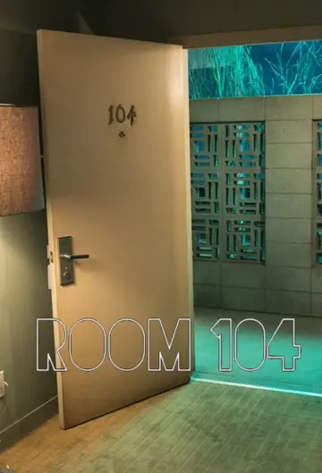 Poster к сериалу "Room 104" #1418740