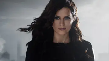 Backdrop for the TV series "Absentia" #1350281