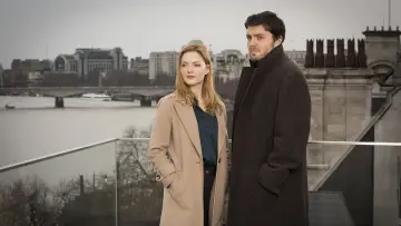 Backdrop к сериалу "Strike" #1386725