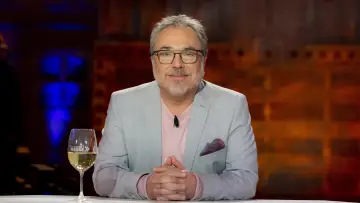 Backdrop к сериалу "Y