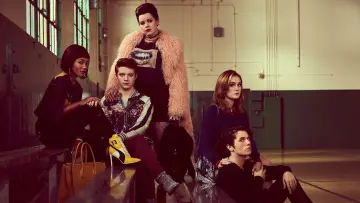 Backdrop for the TV series "Heathers" #1511413