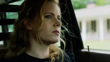 Backdrop for the TV series "Sharp Objects" #1401442