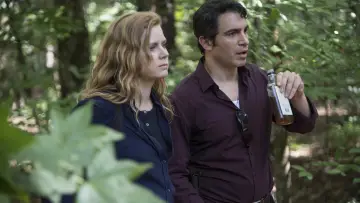Backdrop for the TV series "Sharp Objects" #1401454