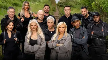 Backdrop к сериалу "Celebrity Hunted" #1317040