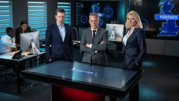 Backdrop к сериалу "Celebrity Hunted" #1317045