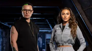 Backdrop к сериалу "Celebrity Hunted" #1317057