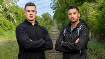 Backdrop к сериалу "Celebrity Hunted" #1317066