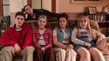 Backdrop к сериалу "Derry Girls" #1428022