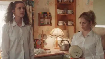 Backdrop к сериалу "Derry Girls" #1428064