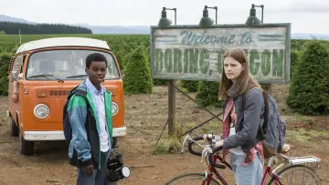 Backdrop for the TV series "Everything Sucks!" #1466581