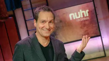 Backdrop for the TV series "Nuhr im Ersten" #1548178
