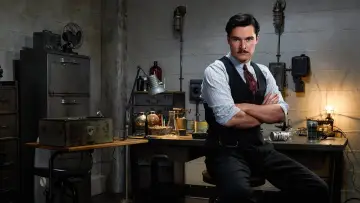 Backdrop for the TV series "Strange Angel" #1850383