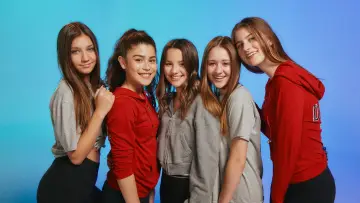 Backdrop к сериалу "Chicken Girls" #1423518