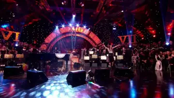 Backdrop for the TV series "Jools
