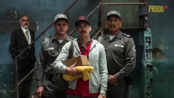 Backdrop к сериалу "Surviving Escobar - Alias JJ" #1380247
