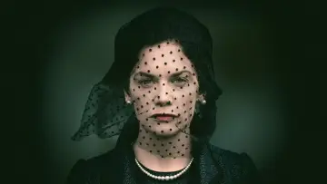 Backdrop for the TV series "Mrs Wilson" #1912229