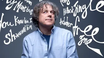 Backdrop for the TV series "Alan Davies: As Yet Untitled" #1657597