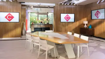 Backdrop к сериалу "C à vous" #1382011