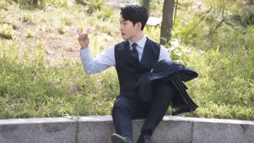 Backdrop for the TV series "Miss Hammurabi" #1859248