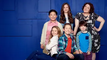 Backdrop к сериалу "Coop & Cami Ask the World" #1374451