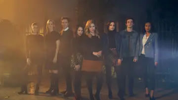 Backdrop for the TV series "Pretty Little Liars: The Perfectionists" #1460649