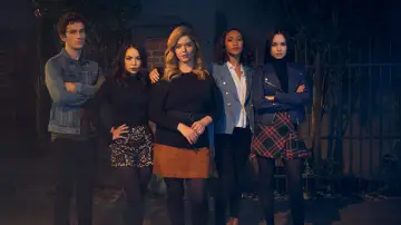 Backdrop for the TV series "Pretty Little Liars: The Perfectionists" #1460650