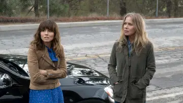 Backdrop к сериалу "Dead to Me" #1364338