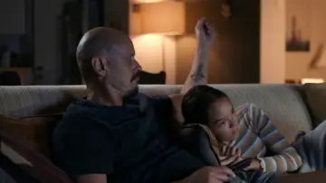 Backdrop к сериалу "Mr Inbetween" #1387435