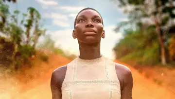 Backdrop for the TV series "Black Earth Rising" #1853579