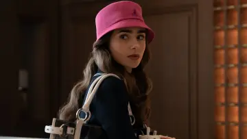 Backdrop к сериалу "Emily in Paris" #1332655