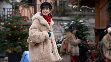 Backdrop к сериалу "Emily in Paris" #1332689