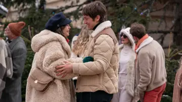 Backdrop к сериалу "Emily in Paris" #1332700