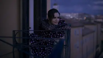 Backdrop к сериалу "Emily in Paris" #1332701