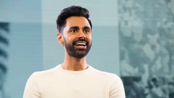 Backdrop for the TV series "Patriot Act with Hasan Minhaj" #1931380