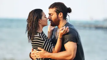 Backdrop к сериалу "Erkenci Kuş" #1360714
