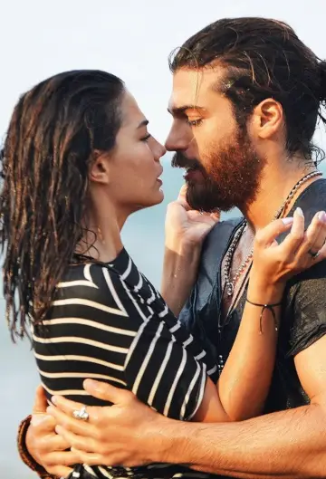 Poster к сериалу "Erkenci Kuş" #1360731