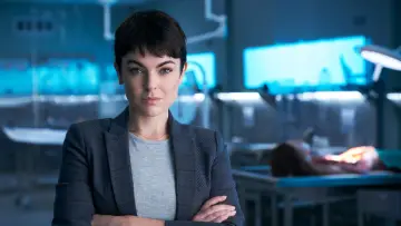Backdrop к сериалу "Coroner" #1409924
