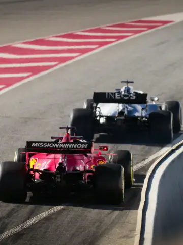 Poster к сериалу "Formula 1: Drive to Survive" #1367192