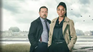 Backdrop к сериалу "The Bay" #1447203