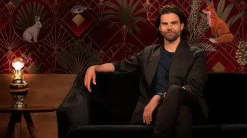 Backdrop к сериалу "Bonsoir bonsoir!" #1230794