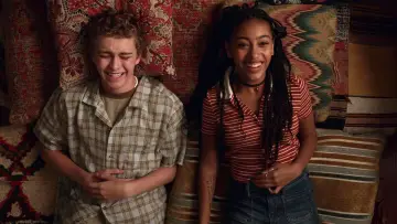 Backdrop к сериалу "Little Fires Everywhere" #1462814