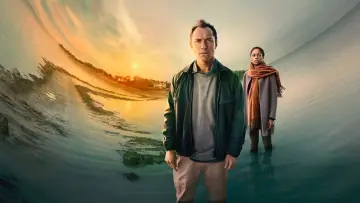 Backdrop for the TV series "The Third Day" #1470642