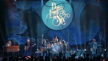 Backdrop for the TV series "Daisy Jones & the Six" #1458334