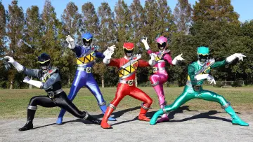 Backdrop к сериалу "Zyuden Sentai Kyoryuger" #1424440