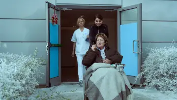 Backdrop к сериалу "Home for Christmas" #1398148