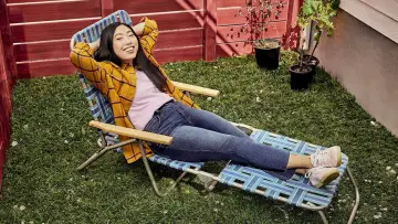 Backdrop for the TV series "Awkwafina Is Nora from Queens" #1593901